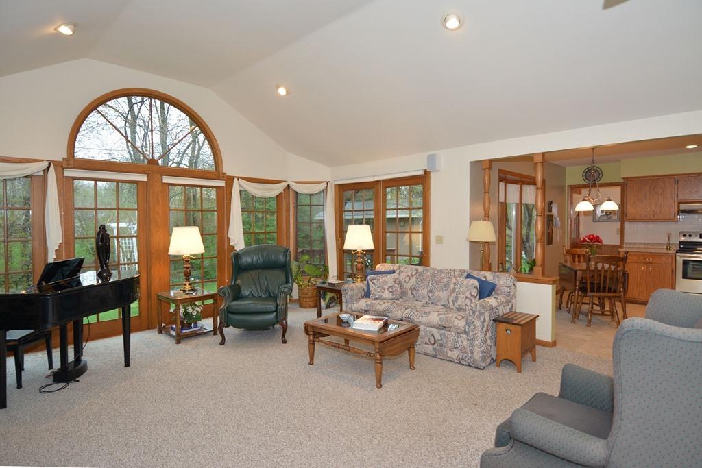 6200 S 118th St, Hales Corners, WI 53130