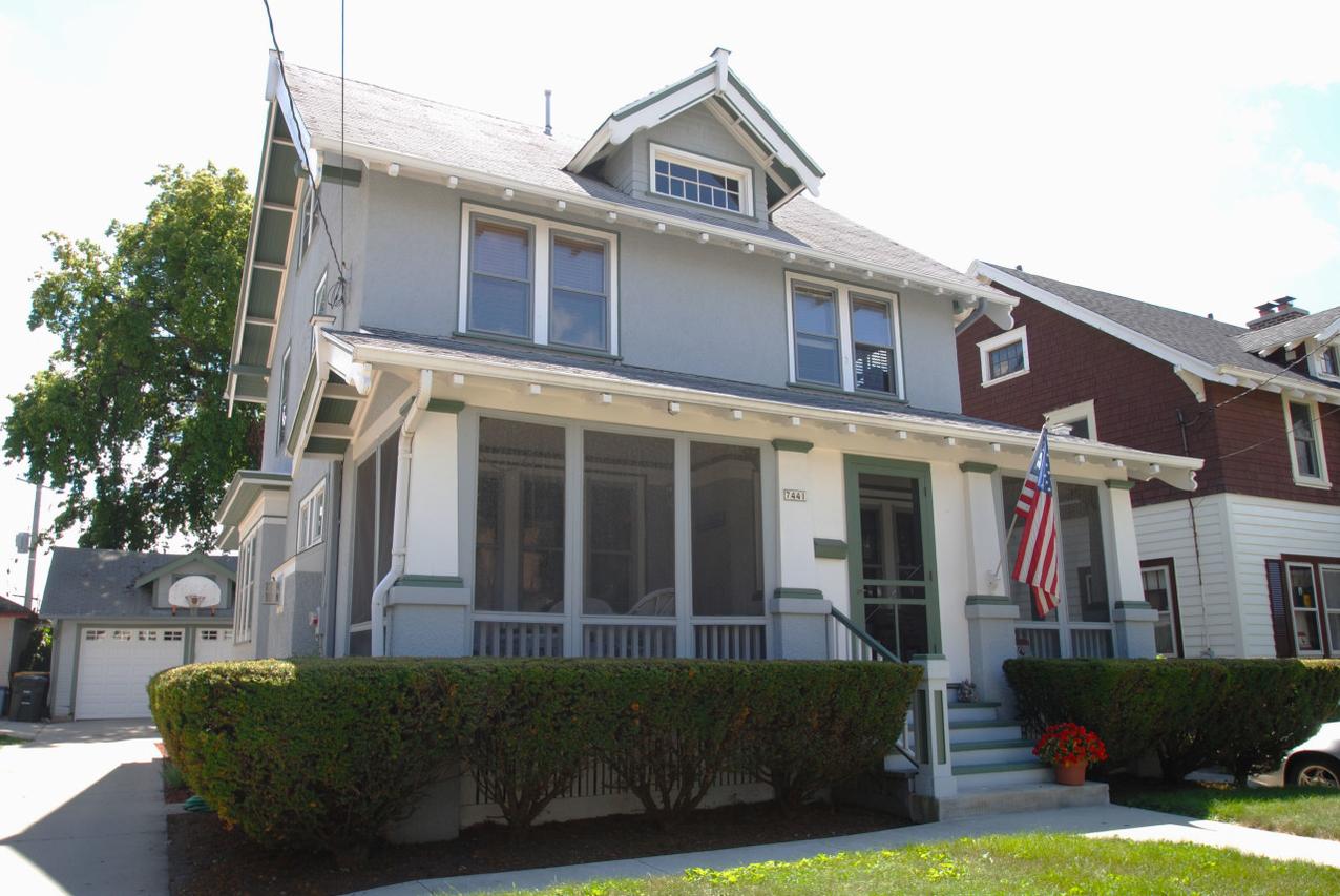 7441 Lincoln Pl., Wauwatosa, WI 53213