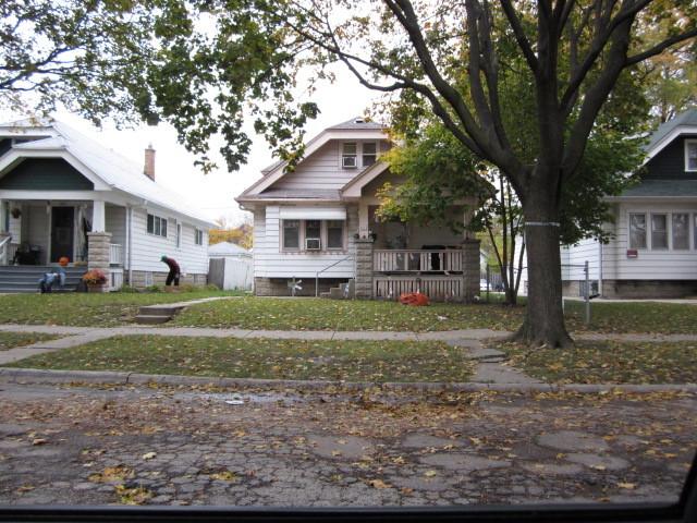 4515 N 28th St, Milwaukee, WI 53209