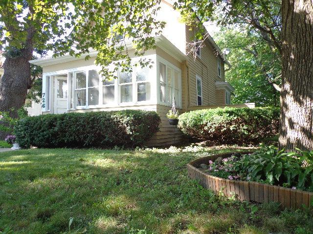 726 E Broadway, Waukesha, WI 53186