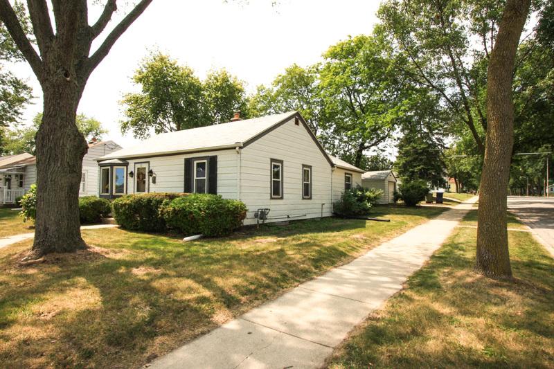 2901 S 68th St, Milwaukee, WI 53219