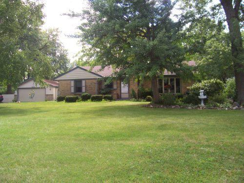 14215 Glendale Dr, New Berlin, WI 53151