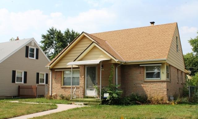 3449 N 77th St, Milwaukee, WI 53222