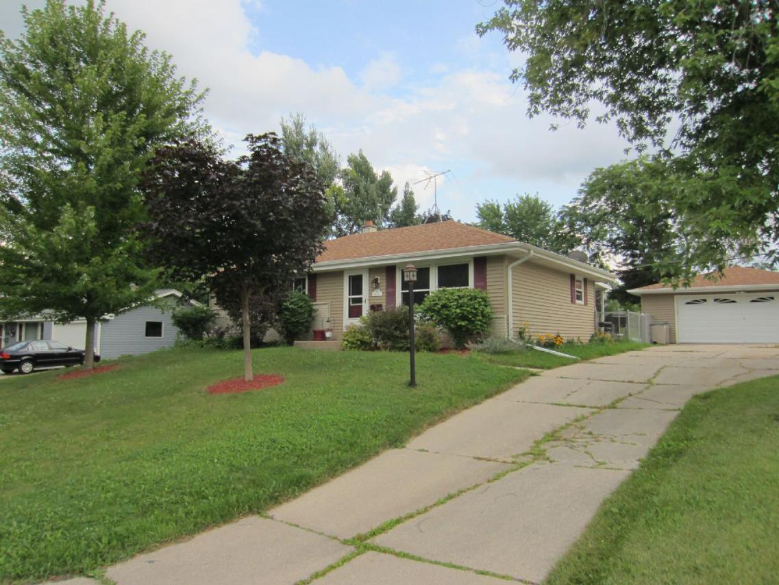N93W17363 Devon Wood Rd., Menomonee Falls, WI 53051