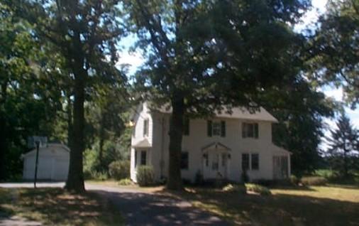 S63W17781 College Ave, Muskego, WI 53150