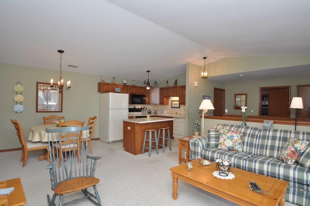 1123 N Sunnyslope Dr #202, Mount Pleasant, WI 53406