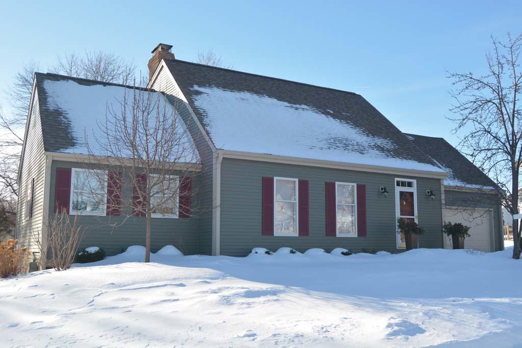 1745 Cypress Dr, Grafton, WI 53024