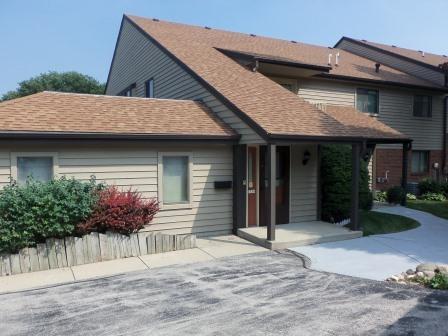 3719 W Loomis Rd, Greenfield, WI 53221