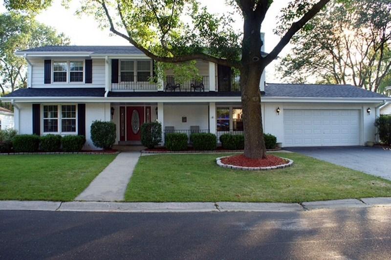 12557 N Jacqueline Ct, Mequon, WI 53092