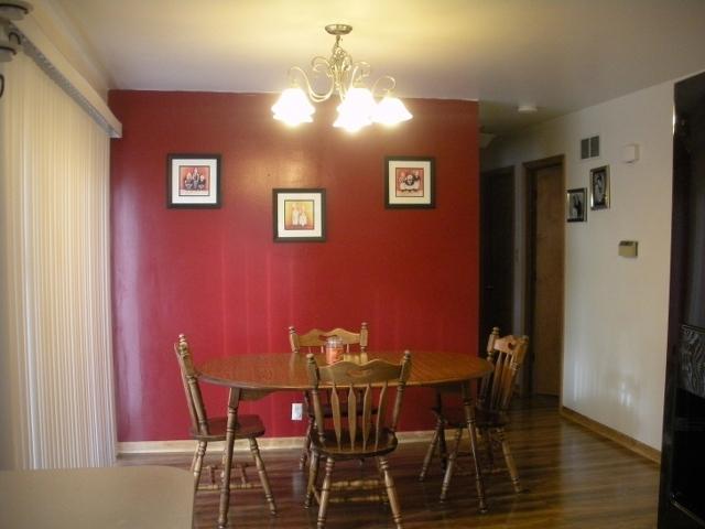 5581 S Honey Creek Dr., Milwaukee, WI 53221