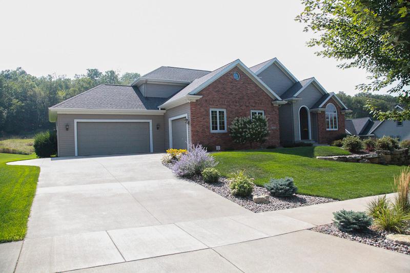 2260 Quarry Ln, Onalaska, WI 54650