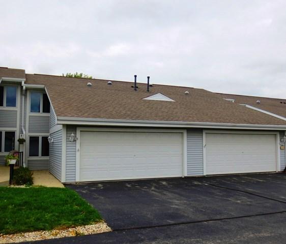 215 Hartford Sq., Hartford, WI 53027
