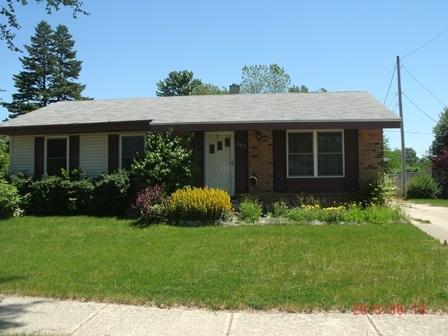 8127 15th Ave, Kenosha, WI 53143