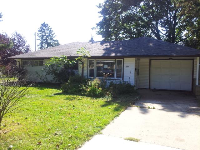 637 Pine St, Mukwonago, WI 53149