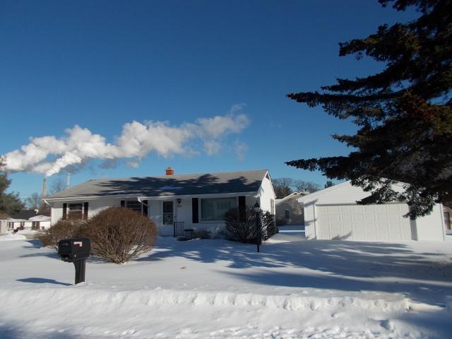 4207 S 11th St, Sheboygan, WI 53081