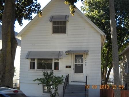 2141 S 17th St, Milwaukee, WI 53215