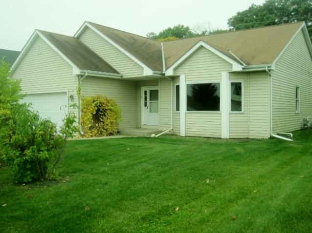1412 Trillium Ct., West Bend, WI 53095