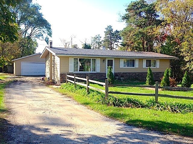 3695 W Springfield Rd., Geneva, WI 53147