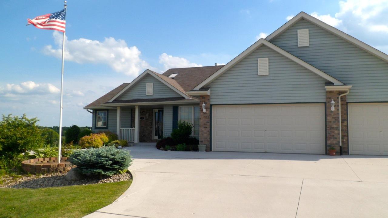 W1973 Fairfield Ln., Sheboygan, WI 53083