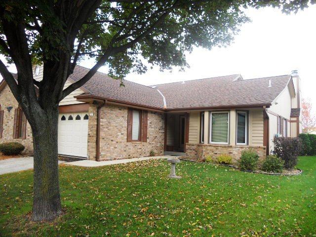 5397 Somerset Ln, Greenfield, WI 53221