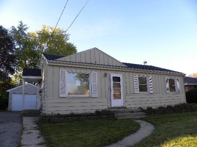 1141 Madison St, Waukesha, WI 53188