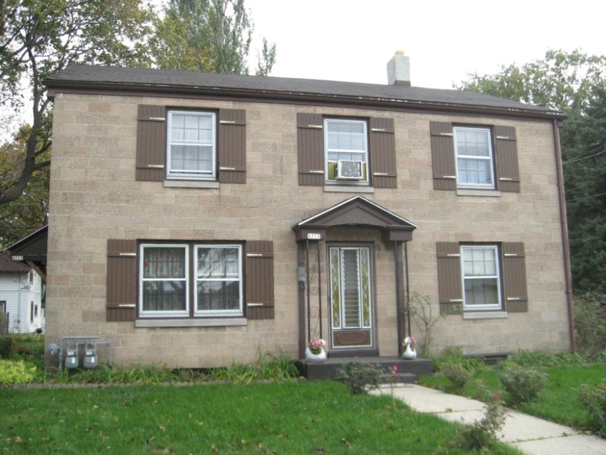 6713 W Dixon St. #6715, Milwaukee, WI 53214