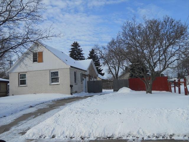 1020 Perry Ave, Racine, WI 53406