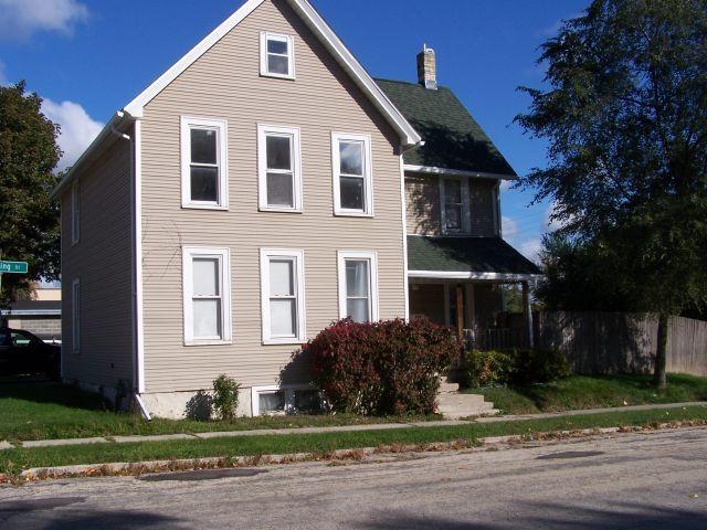 904 Spring St, Grafton, WI 53024