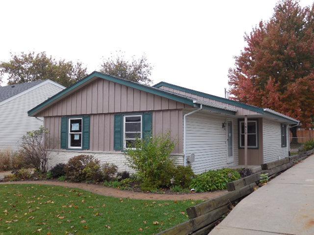 1812 Michael Dr., Waukesha, WI 53189