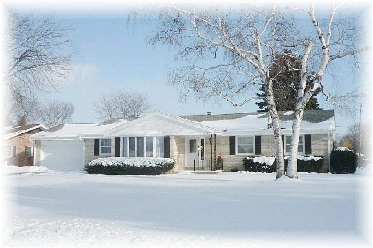 1515 N Green Bay Rd, Mount Pleasant, WI 53406