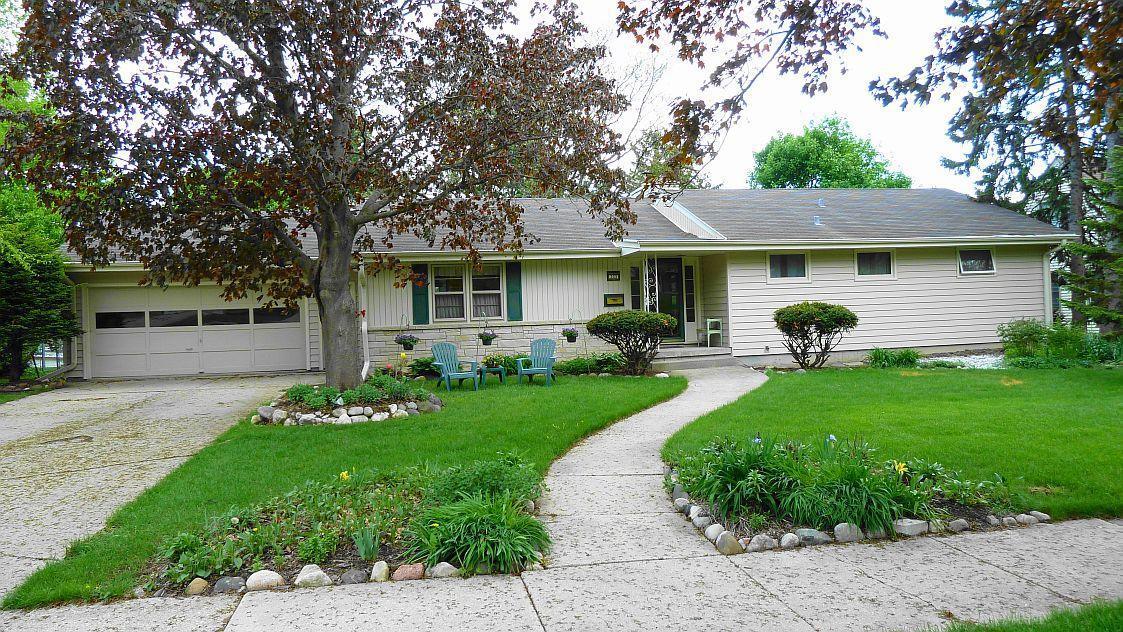 333 Oxford Rd., Waukesha, WI 53186