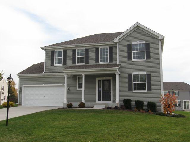 9460 S Southwood Ct, Franklin, WI 53132