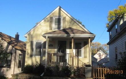 3686 S Ahmedi Ave, Saint Francis, WI 53235