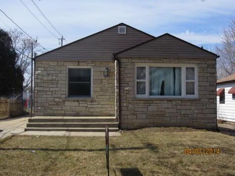 1363 S 91st St, West Allis, WI 53214