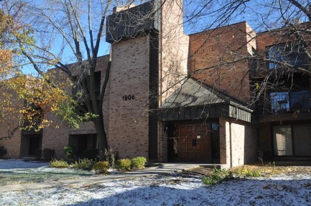 1906 E Shorewood Blvd #148, Shorewood, WI 53211