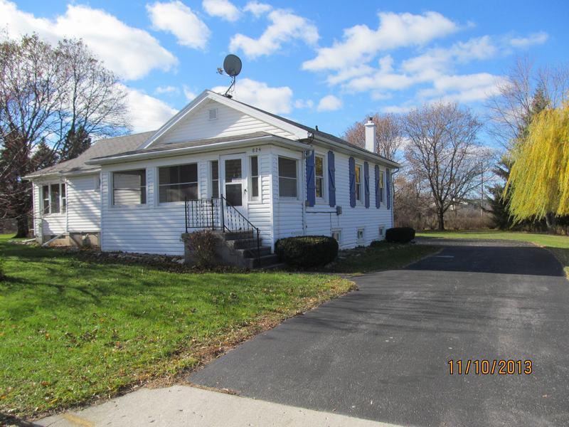 824 South St, Plymouth, WI 53073