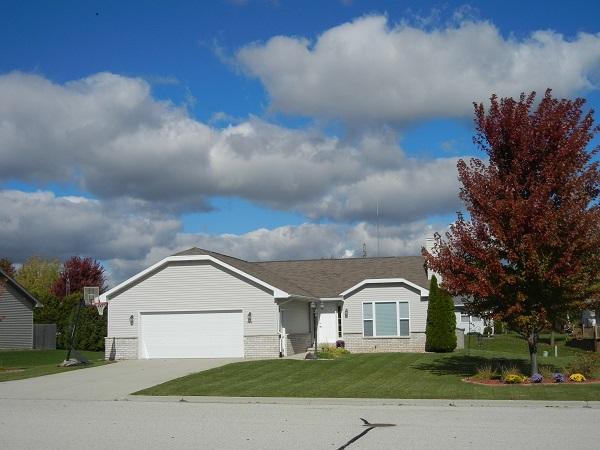 328 Ann Dr, Plymouth, WI 53073