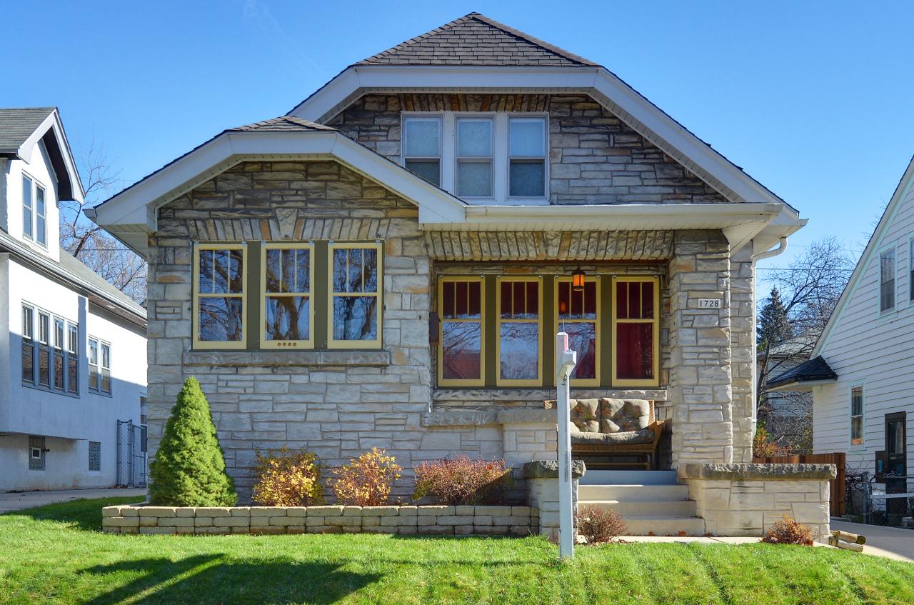 1728 N 58th St, Milwaukee, WI 53208