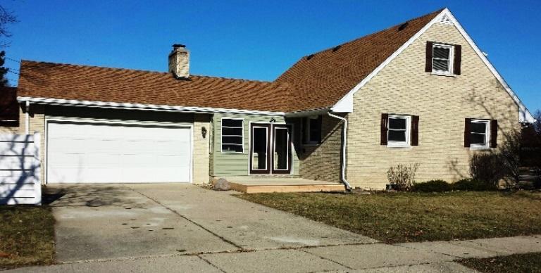 1906 36th St, Kenosha, WI 53140