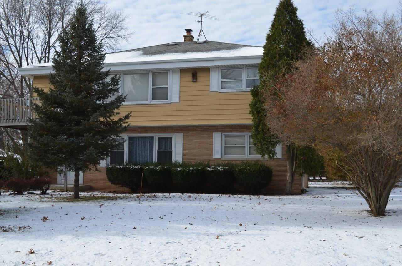 1409 N 116th St #1411, Wauwatosa, WI 53226
