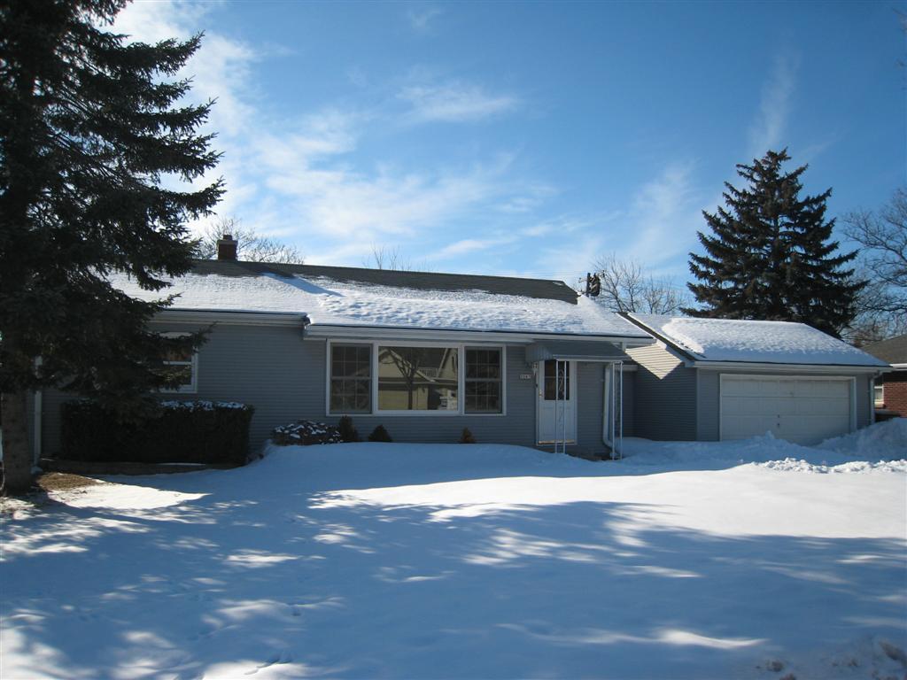 3167 N Knoll Blvd., Wauwatosa, WI 53222