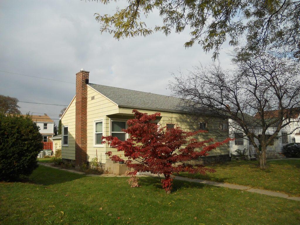 3257 S 22nd St, Milwaukee, WI 53215