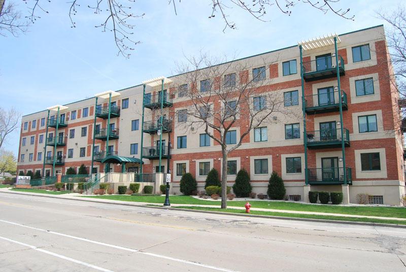 3710 N Oakland Ave #303, Shorewood, WI 53211