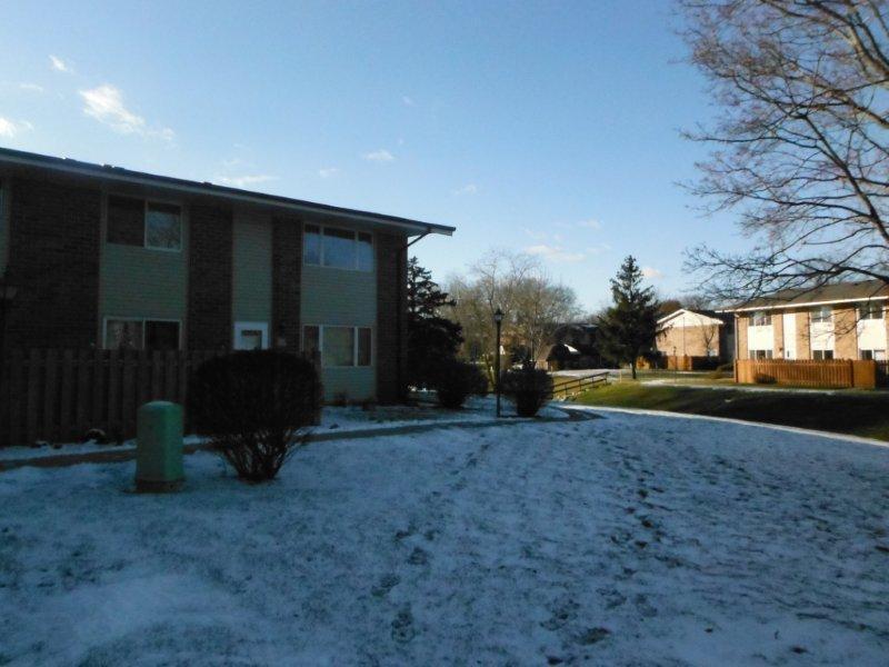 W170S7353 Parkland Dr, Muskego, WI 53150