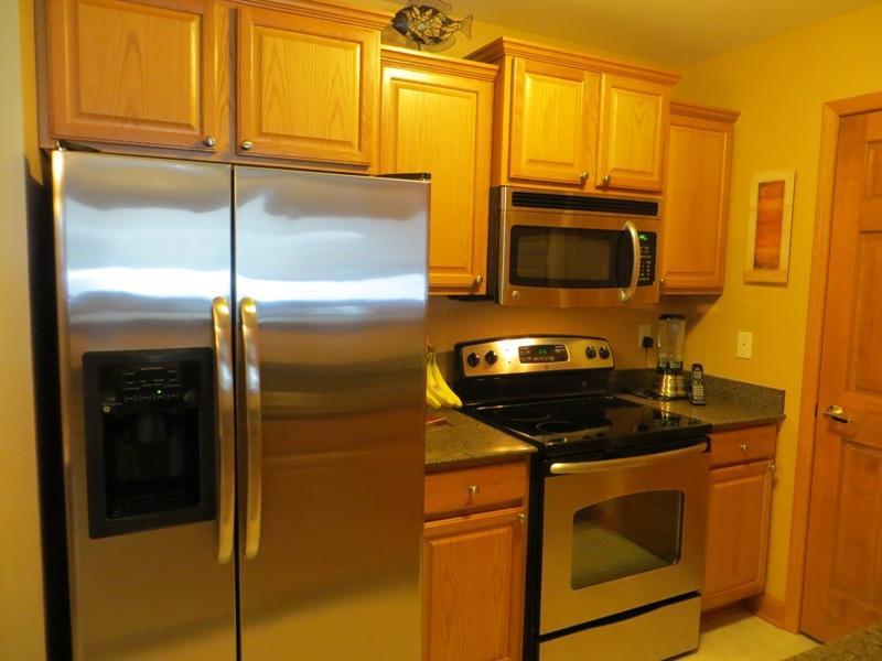 9257 W Elm Ct. #B, Franklin, WI 53132