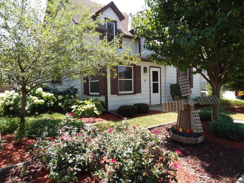 216 Kettle Moraine Dr., Slinger, WI 53086