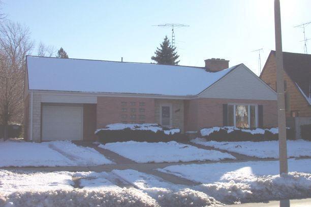 2011 75th St, Kenosha, WI 53143