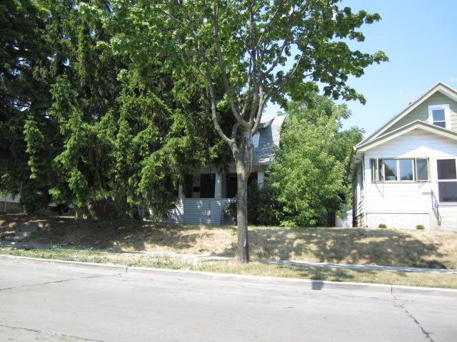 4963 N 37th St, Milwaukee, WI 53209