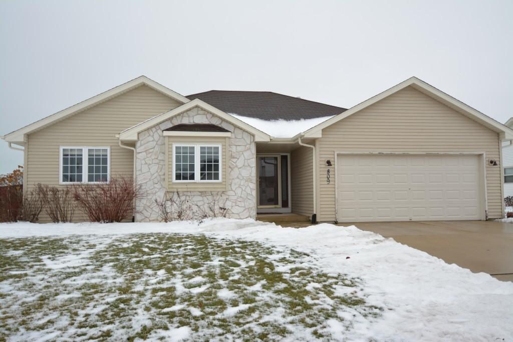 809 Northdale Dr, Caledonia, WI 53402