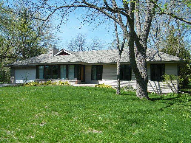 668 Poppy St, Oconomowoc, WI 53066